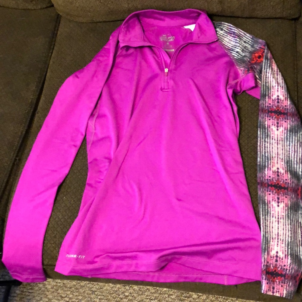 Nike  pro 1/4 zip, size small. Pink